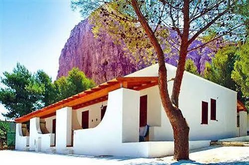 **** فندق Camping La Pineta سان فيتو لو كابو إيطاليا